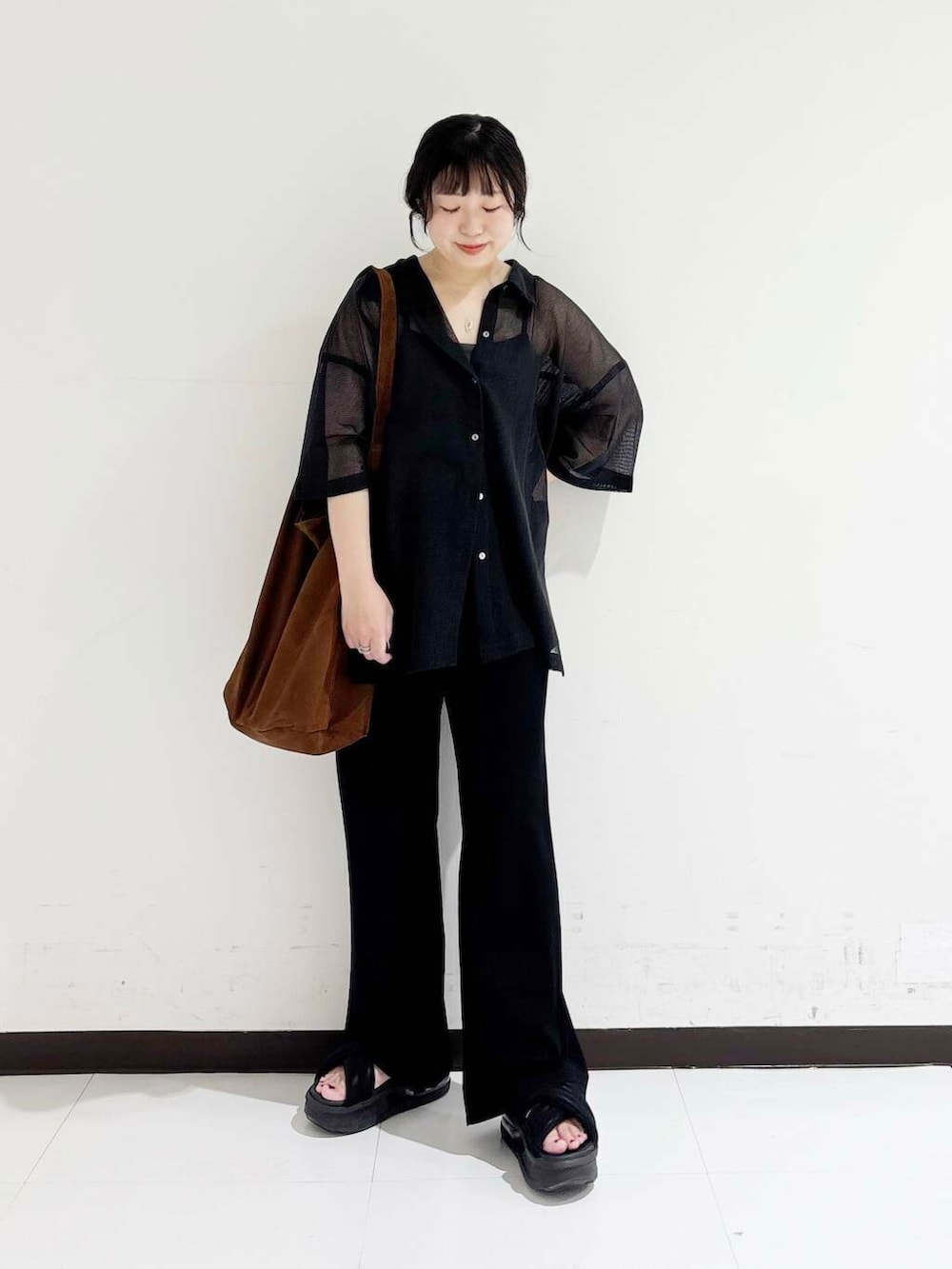 「大人カジュアル、モノトーン、ママコーデ、サンダル、低身長、休日コーデ、低身長コーデ、30代、体型カバー、旅行コーデ、紫外線対策、ママの体型カバー、149cm、帰省コーデ、下半身太め」｜「NIKEのNIKE　エアマックスアイラサンダル（サンダル、ブラック系）」を使った、maaamii02さん（レディース・150cm）の夏コーディネートの5枚目の写真