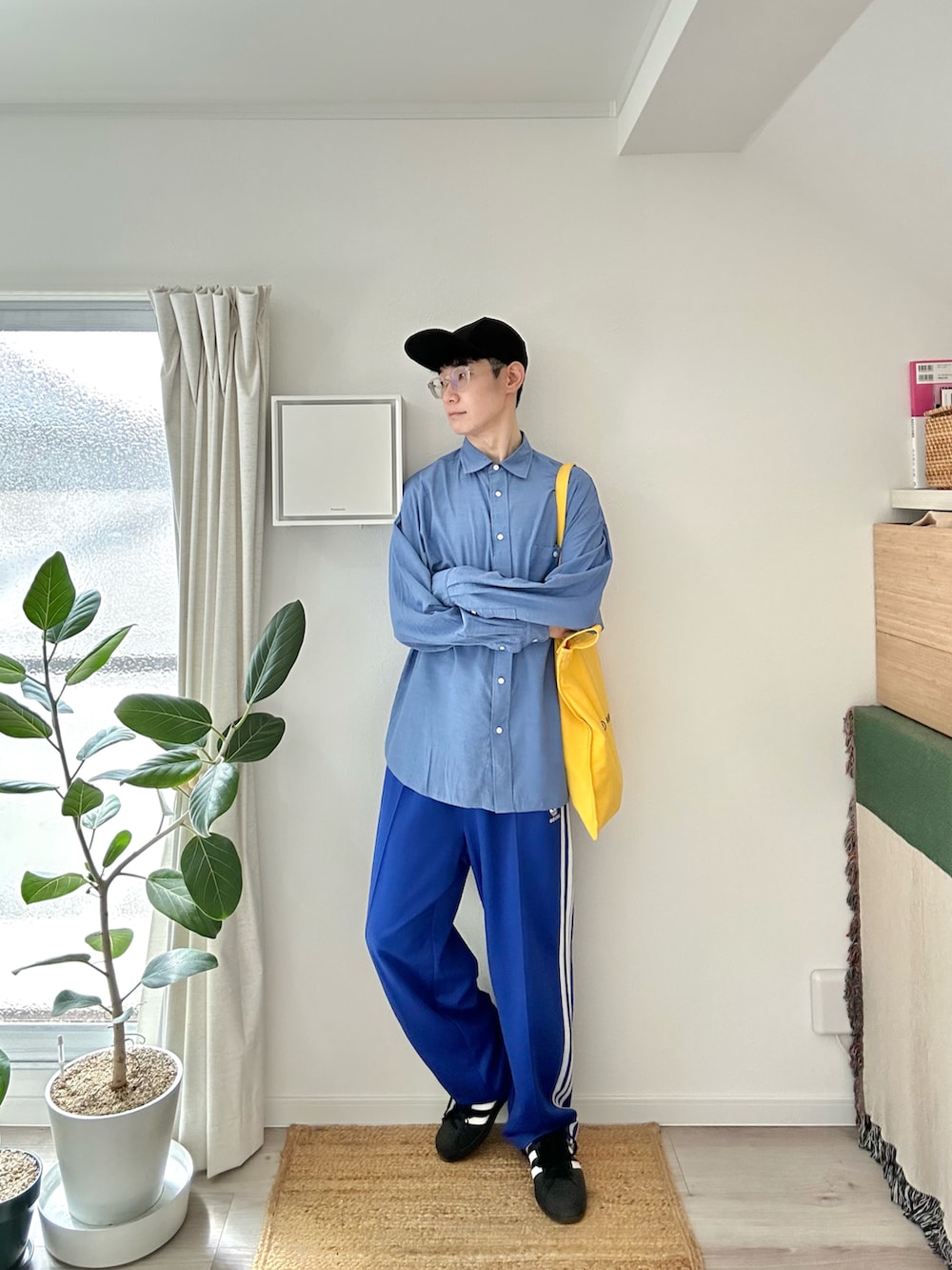 kimamaniさんの（HOMME PLISSE ISSEY MIYAKE）を使ったコーディネートの2枚目の写真