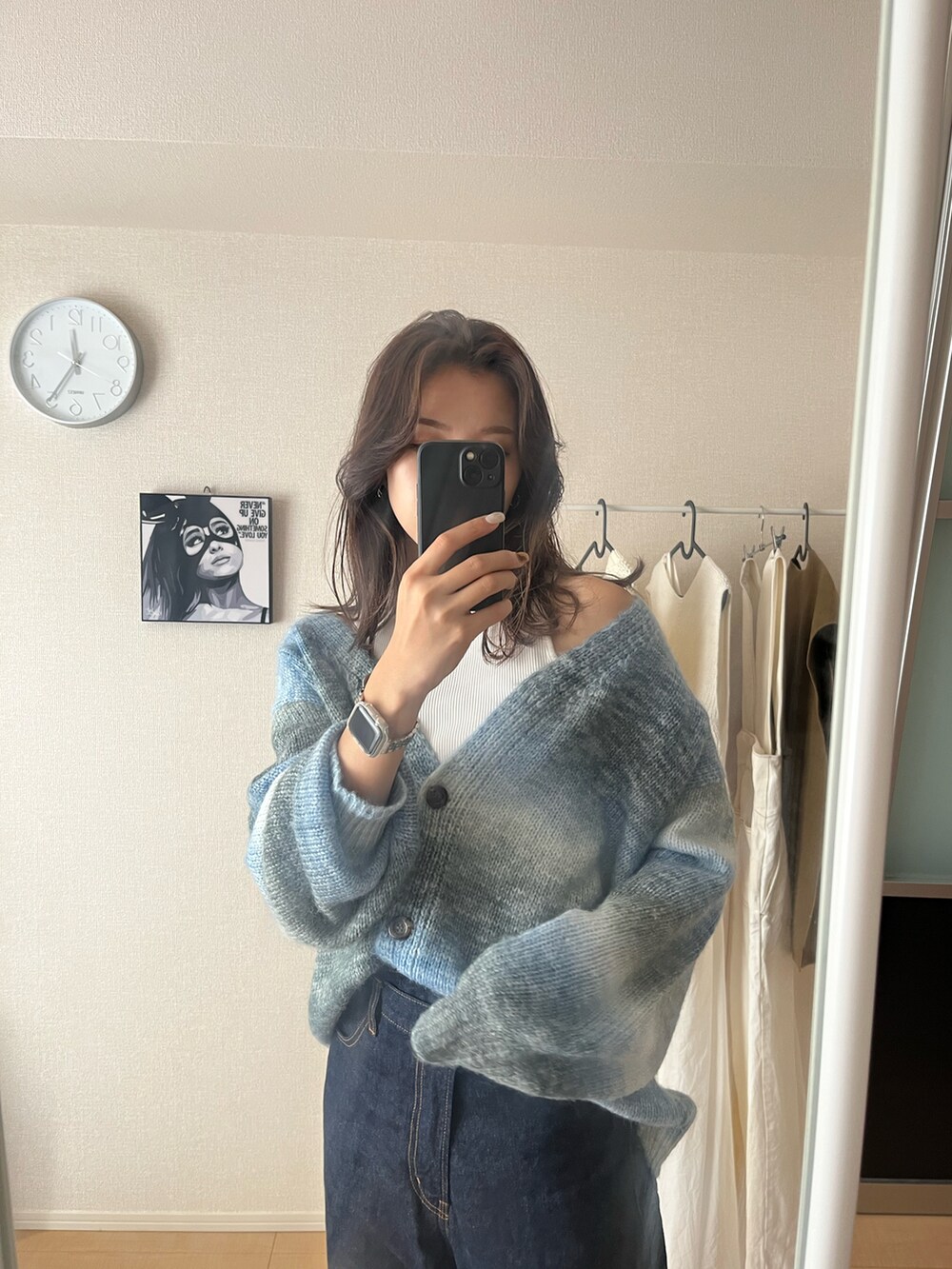 「グラデーション、グラデーションニット、秋服コーデ、カーディガン、今日のコーデ、ラクチンコーデ」｜「nemne storeの【低身長用サイズあり】グラデーションニットカーディガン（カーディガン/ボレロ、ブルー系）」を使った、hikaru.さん（レディース・164cm）の秋コーディネートの2枚目の写真