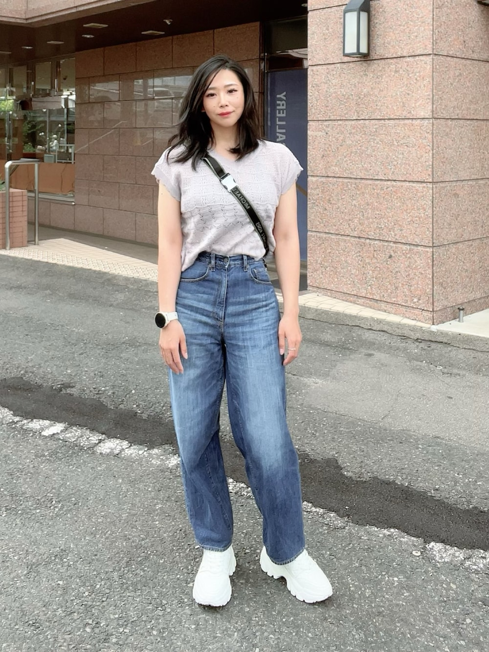 【MICHAEL KORS】コーデを格上げするカジュアルシューズ しゅせ｜MICHAEL KORSのスニーカーを使ったコーディネート - WEAR