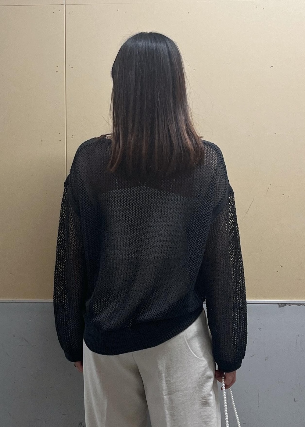 「ブラック、サマーニット、ワイドパンツ、メッシュ、VIS、GW、BBQ、小旅行、機能素材、接触冷感、高身長、骨格ナチュラル、ブルベ」｜「Juzeの【軽量】ビジューバックル厚底フットベットサンダル（サンダル、ホワイト系）」を使った、saraさん（レディース・165cm）の夏コーディネートの5枚目の写真