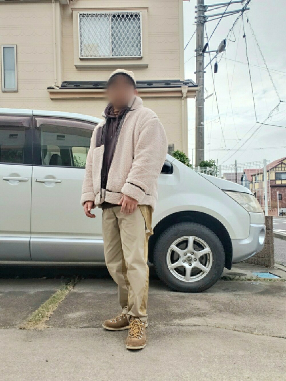 「休日コーデ、淡色コーデ、ファストファッション、ユニクロ、Dickies、Danner、お洒落さんとつながりたい、いいね、save、フォローお願いします🤑」｜「DickiesのAlexanderLeeChang × DICKIES/アレキサンダーリーチャン × ディッキーズ　DICKIES 874 SK8 PANTS 874スケートパンツ AC042008（その他パンツ、ベージュ系）」を使った、@くうすけ🍀さん（メンズ・168cm）の冬コーディネートの2枚目の写真