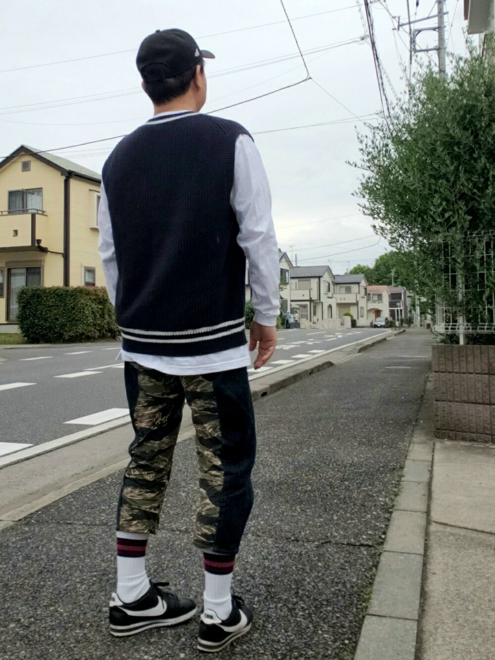 「今日のコーデ、キャップ、NEW ERA、ビッグT、Limp、デニムパンツ、児島ジーンズ、レザーシューズ、ナイキ、おしゃれさんと繋がりたい、いいね、save、フォローお願いします🤑」|「Limpのアイテム(Tシャツ/カットソー、ホワイト系)」を使った、@くうすけ🍀さん(メンズ・168cm)の春コーディネートの2枚目の写真
