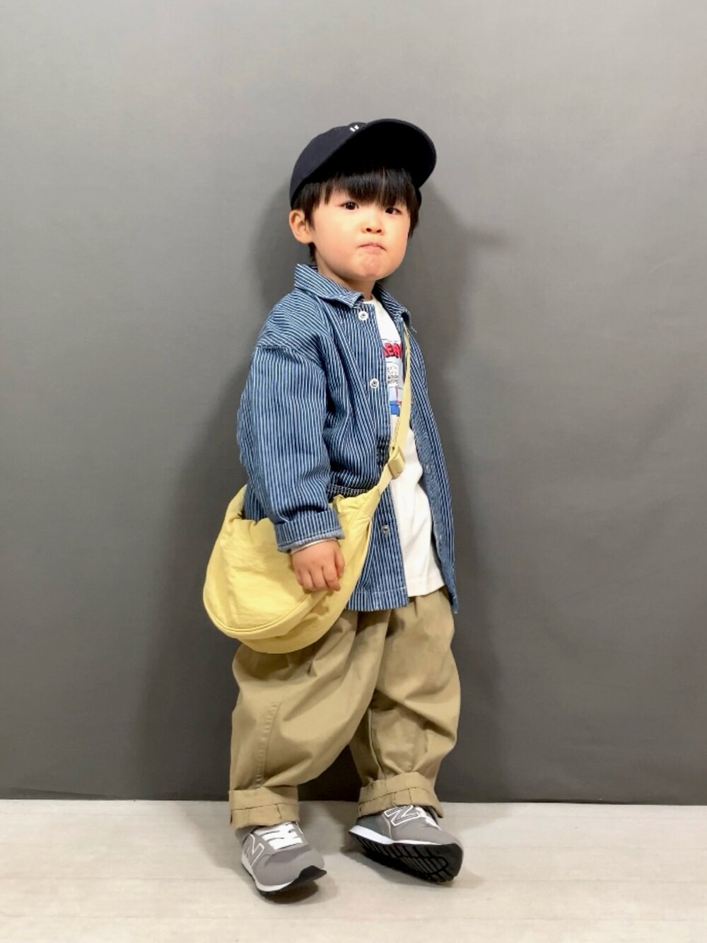 「デニム、春コーデ、スニーカー、春アウター、キャップ、ショルダーバッグ、カジュアルコーデ、お出かけコーデ、デートコーデ、スポーツミックス、レイヤードスタイル、カラーパンツ、パステルカラー、ジャケットスタイル、ロンT」｜「UNIQLOのアイテム（ジャケット/アウター、ブルー系）」を使った、YU⭐︎さん（キッズ・90cm）の冬コーディネートの4枚目の写真