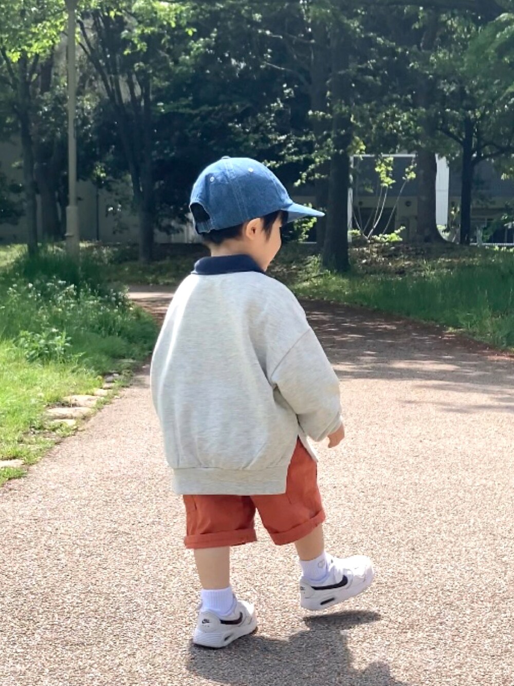 YU⭐︎さんの「カレッジロゴトレーナー（BRANSHES）」を使ったコーディネートの5枚目の写真