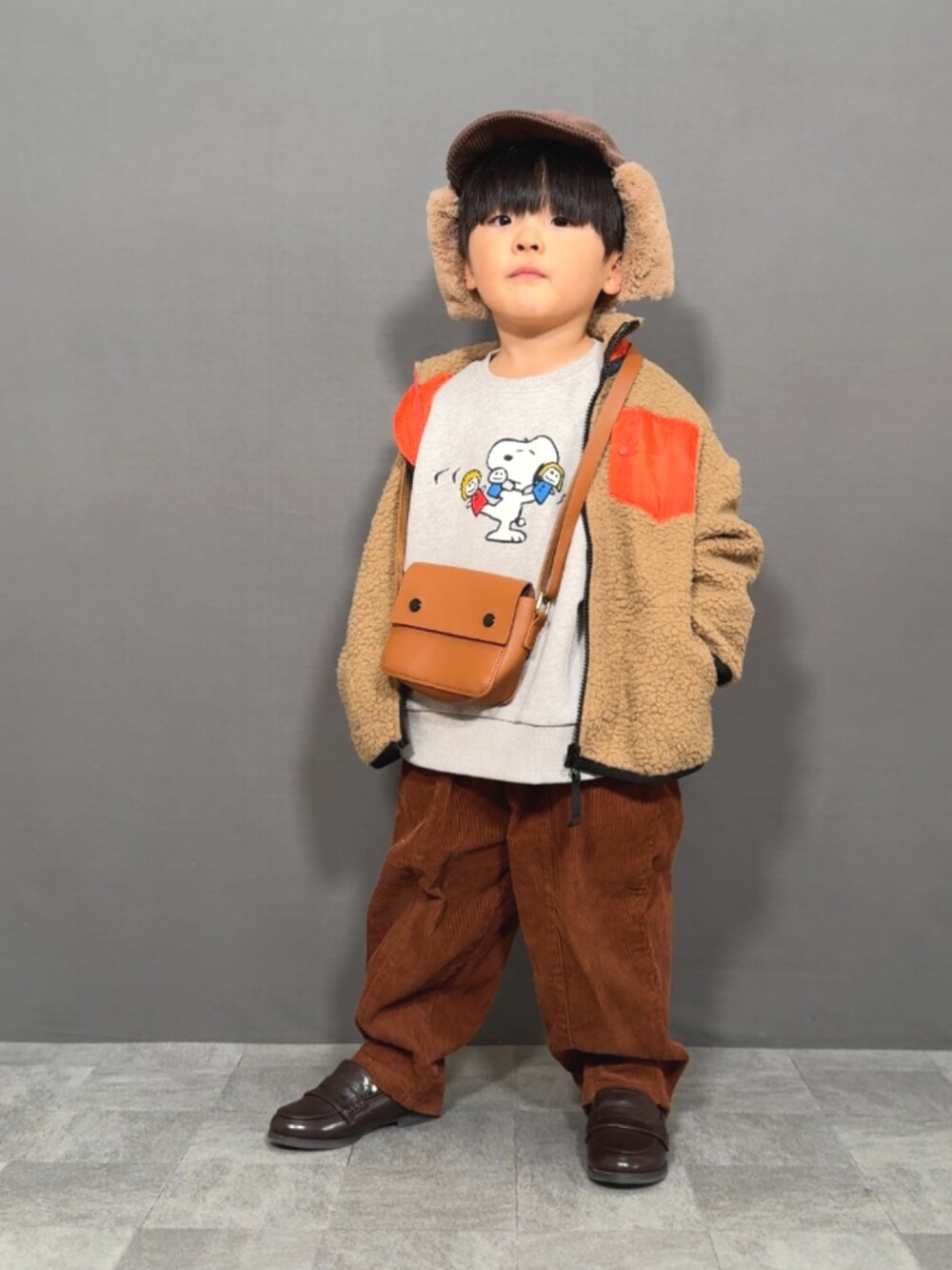 「真冬のあったかスタイル、ボアジャケット、冬コーデ、コーデュロイ、チョコ色に染まれ、フライトキャップ、きれいめカジュアル、スウェット、デートコーデ、ローファー、ショルダーバッグ、プチプラ、ファー」｜「BIG FIELDのリペスAボアジャケット（その他アウター、ベージュ系）」を使った、YU⭐︎さん（キッズ・90cm）の冬コーディネートの3枚目の写真
