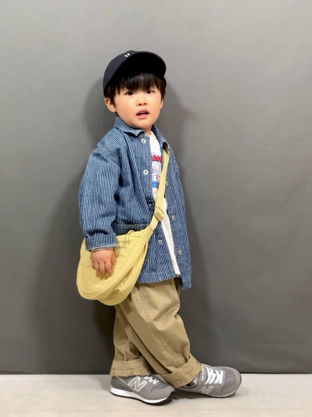 「デニム、春コーデ、スニーカー、春アウター、キャップ、ショルダーバッグ、カジュアルコーデ、お出かけコーデ、デートコーデ、スポーツミックス、レイヤードスタイル、カラーパンツ、パステルカラー、ジャケットスタイル、ロンT」｜「UNIQLOのアイテム（ジャケット/アウター、ブルー系）」を使った、YU⭐︎さん（キッズ・90cm）の冬コーディネートの3枚目の写真