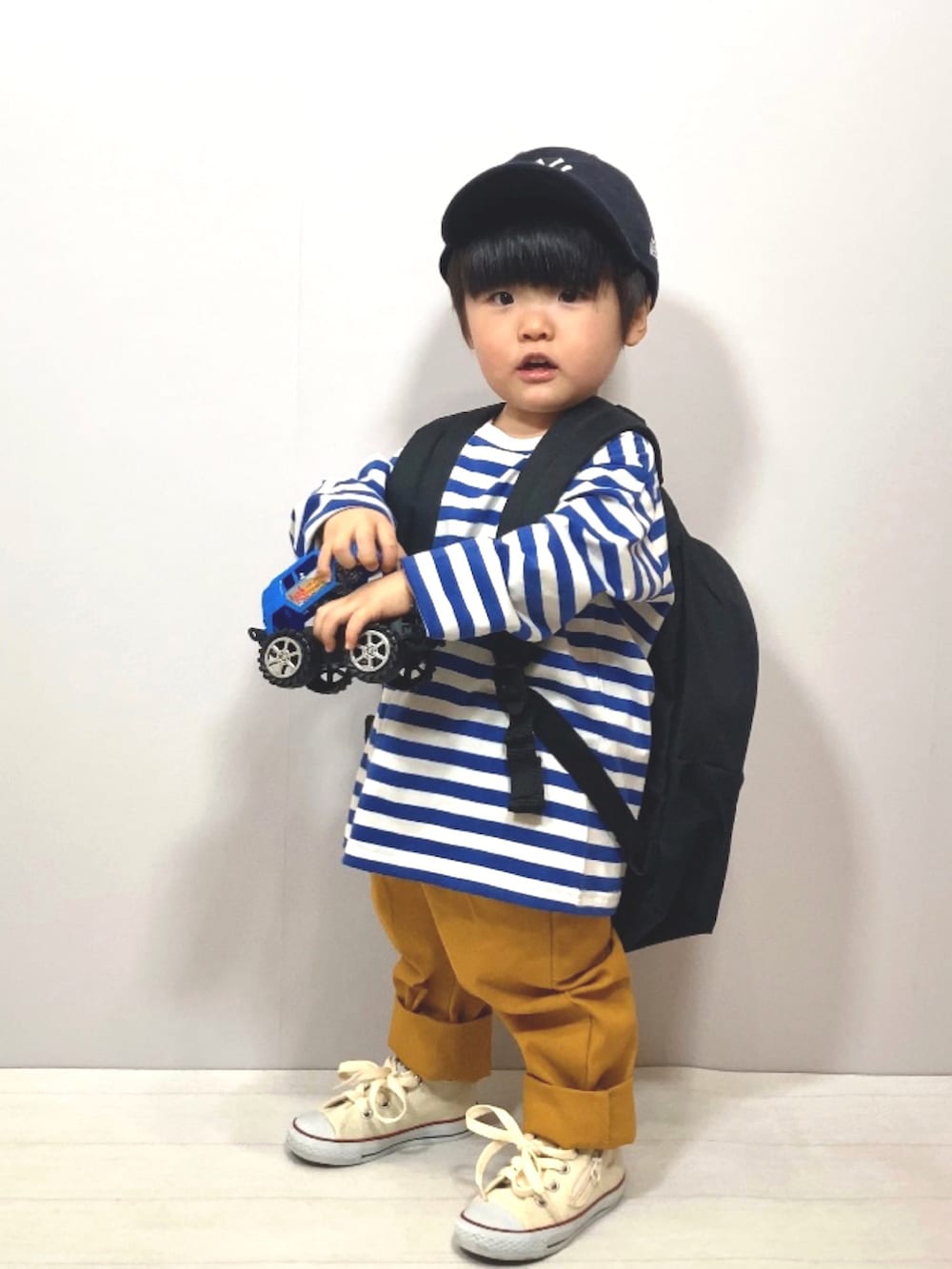 「カジュアルコーデ、ボーダー、キャップ、カラーパンツ、プチプラ、ニューエラ、シンプルコーデ、春色、春コーデ、ビビッドカラー、コンバース、スニーカー、リュック」｜「Life Support ProductsのボーダーロンT（80～150cm）（Tシャツ/カットソー、ブルー系）」を使った、YU⭐︎さん（キッズ・80cm）の冬コーディネートの2枚目の写真