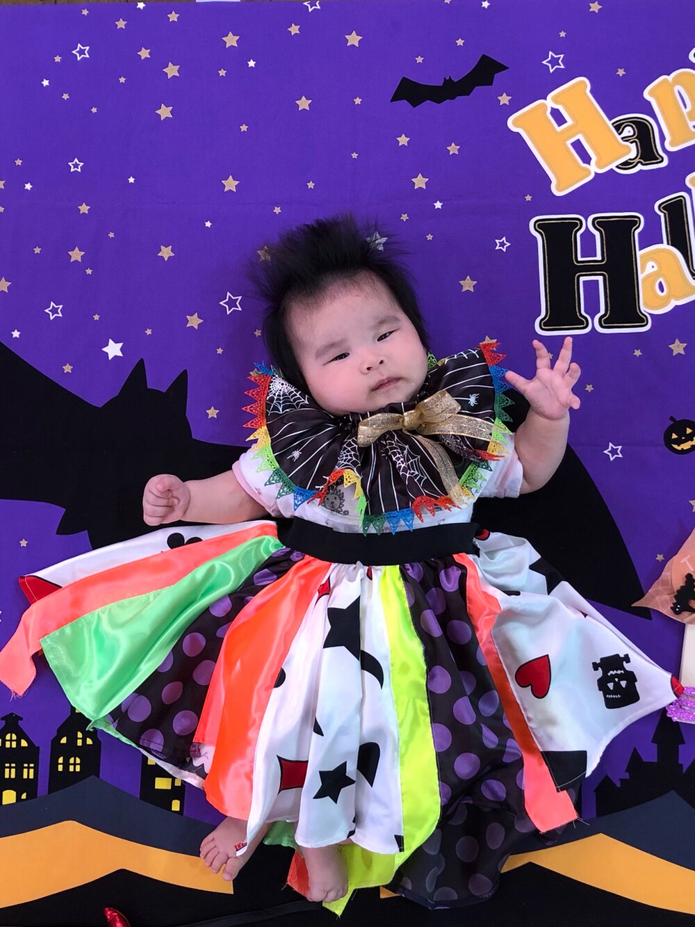 「ハロウィン、キッズコーデ、ハロウィンコーデ、女の子ベビー、wearhalloween2021」｜「Miffyのmiffyスタイ（スタイ/よだれかけ、ホワイト系）」を使った、hrmi18さん（キッズ・70cm）の秋コーディネートの2枚目の写真