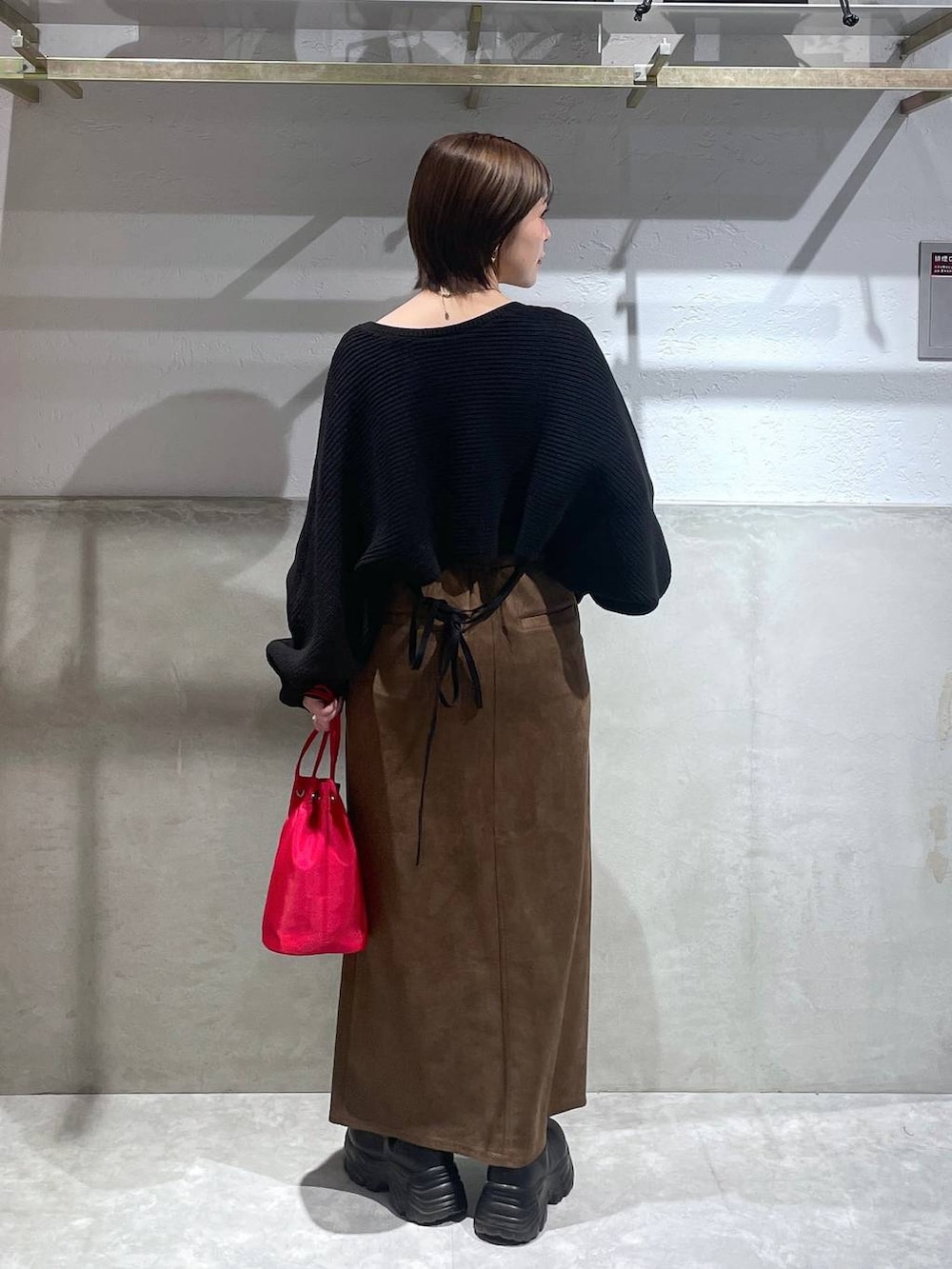 「LOWRYS FARM」｜「LOWRYS FARMのストレッチスニーカーブーツ　133385（ブーツ、ブラック系）」を使った、Minaさん（レディース・153cm）の秋コーディネートの3枚目の写真