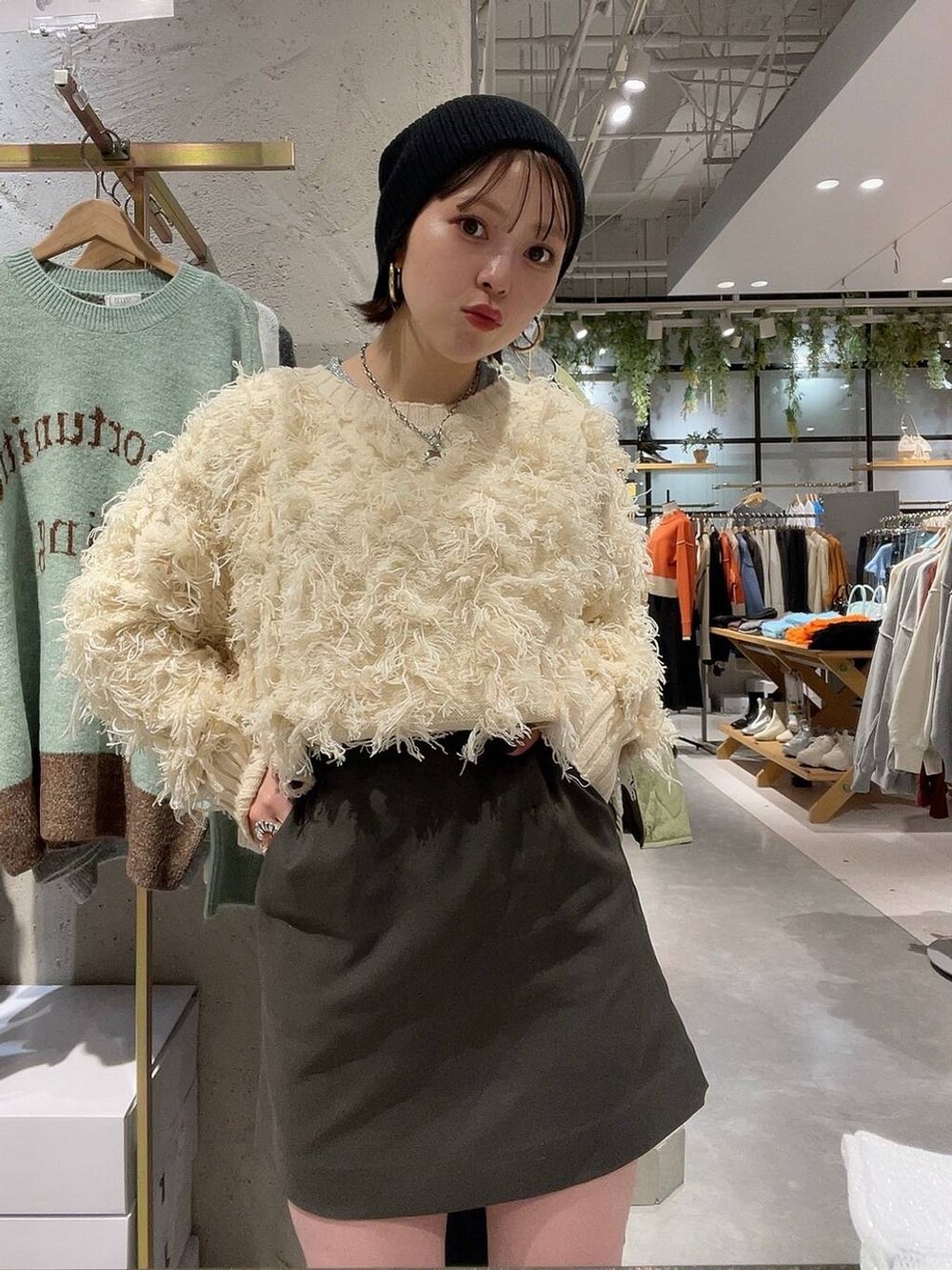 「LOWRYS FARM」｜「LOWRYS FARMのニットビーニー　138931（ニットキャップ/ビーニー、ブラック系）」を使った、Minaさん（レディース・153cm）の秋コーディネートの2枚目の写真