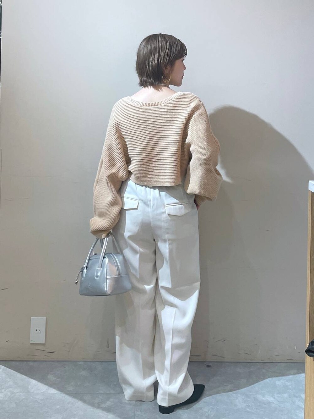 「LOWRYS FARM」｜「LOWRYS FARMのリボンツキ２ＷＡＹミュール　100500（パンプス、ブラック系）」を使った、Minaさん（レディース・153cm）の秋コーディネートの5枚目の写真
