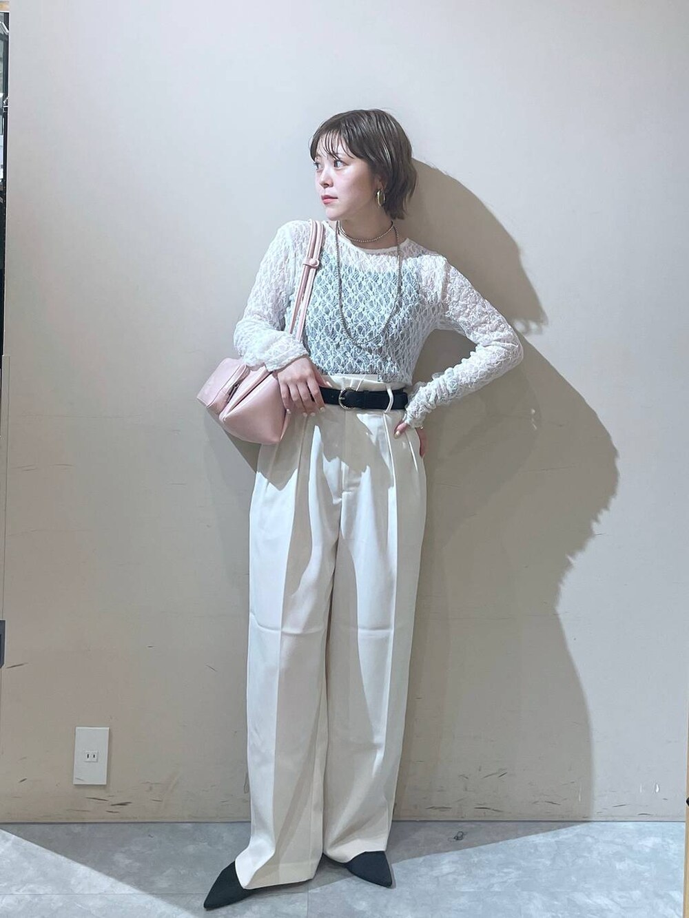「LOWRYS FARM」｜「LOWRYS FARMのリボンツキ２ＷＡＹミュール　100500（パンプス、ブラック系）」を使った、Minaさん（レディース・153cm）の秋コーディネートの3枚目の写真