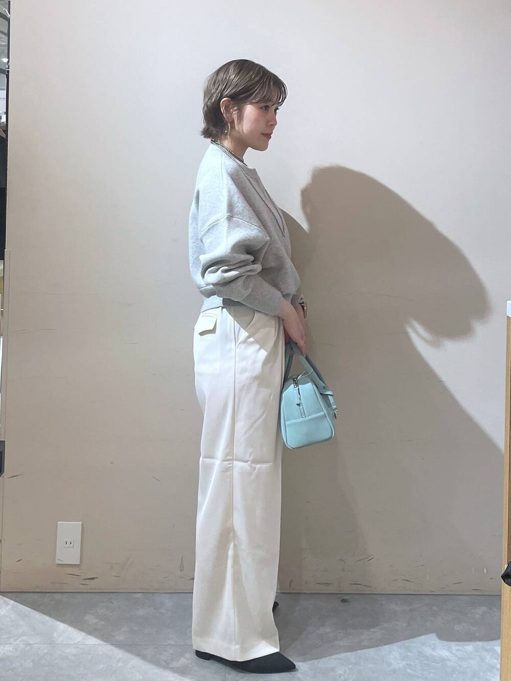 「LOWRYS FARM」｜「LOWRYS FARMのリボンツキ２ＷＡＹミュール　100500（パンプス、ブラック系）」を使った、Minaさん（レディース・153cm）の秋コーディネートの2枚目の写真