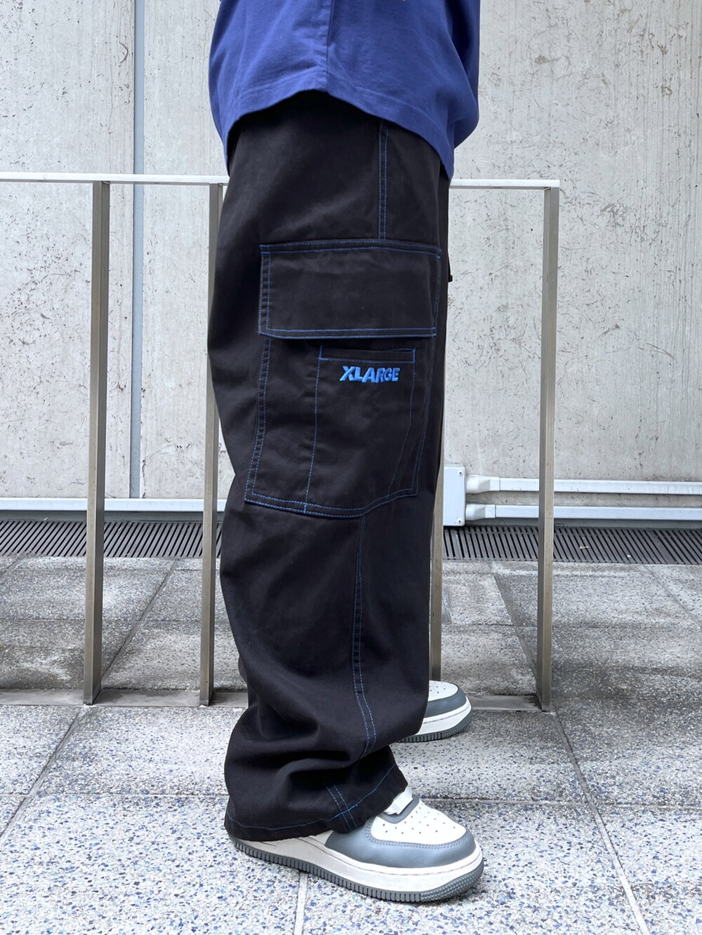 「XLARGEのBACKSIDE OG S/S TEE（Tシャツ/カットソー、ブルー系）」を使った、Raさん（レディース・156cm）の夏コーディネートの4枚目の写真