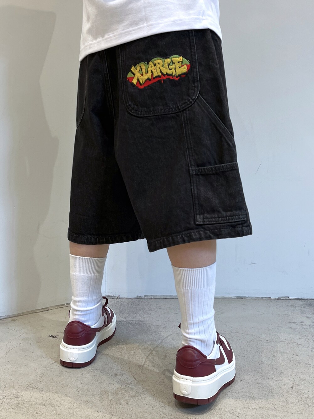 「XLARGEのFASCINATING SNAKE WOMAN MESH CAP（キャップ、ブラック系）」を使った、Raさん（レディース・156cm）の夏コーディネートの5枚目の写真