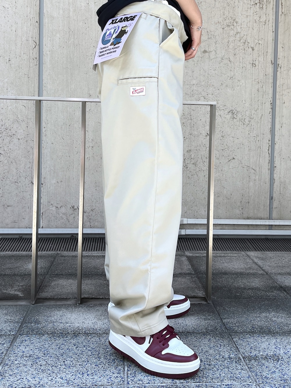 「XLARGEのMINI SLANTED OG LOGO S/S POCKET TEE（Tシャツ/カットソー、ブラック系）」を使った、Raさん（レディース・156cm）の夏コーディネートの5枚目の写真