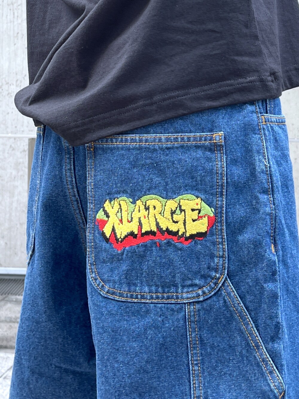 「XLARGEのBABY LOGO S/S TEE　/XLARGE　グラフィック　ロゴ　ラメ　Tシャツ（Tシャツ/カットソー、ブラック系）」を使った、Raさん（レディース・156cm）の夏コーディネートの4枚目の写真