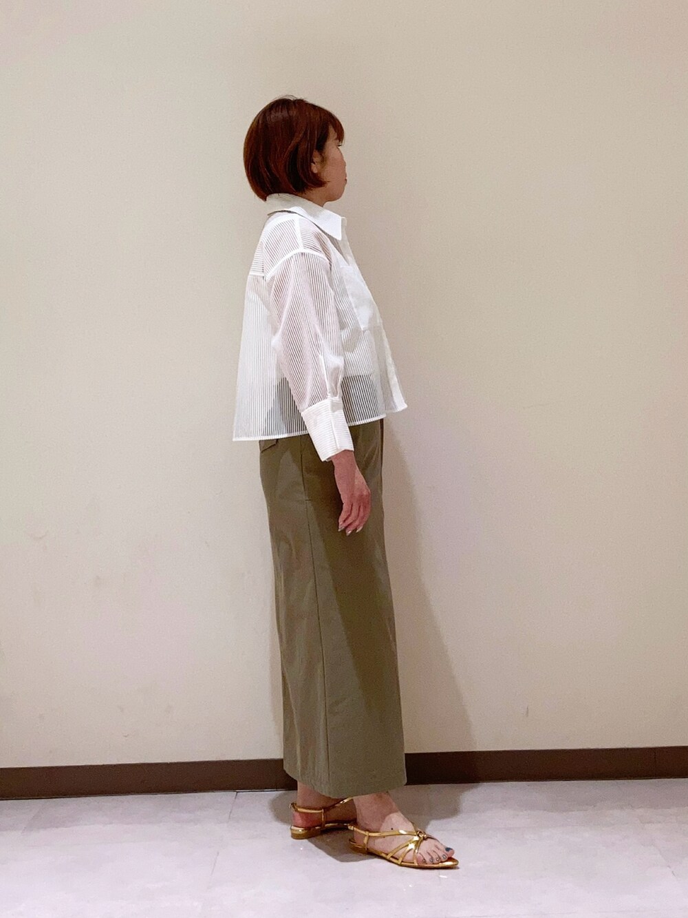 「テチチ(Te chichi)、初夏コーデ、新作、大人カジュアル」｜「Te chichiのアイテム（シャツ/ブラウス、ホワイト系）」を使った、　あいか🧸さん（レディース・159cm）の春コーディネートの2枚目の写真