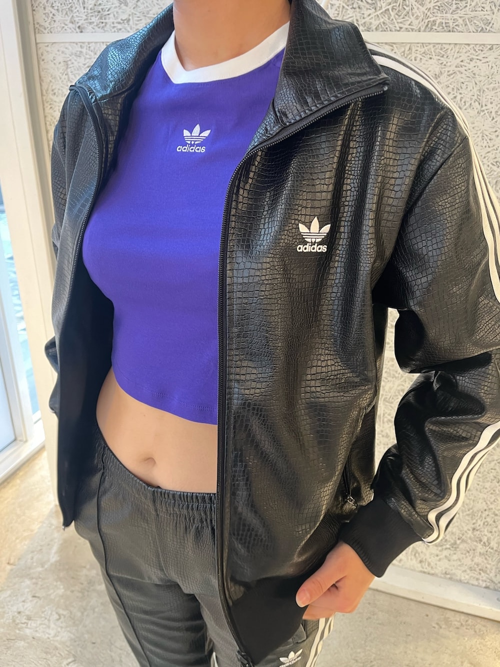 アディダス オリジナルス プレミアム フェイクレザー SST リュクス