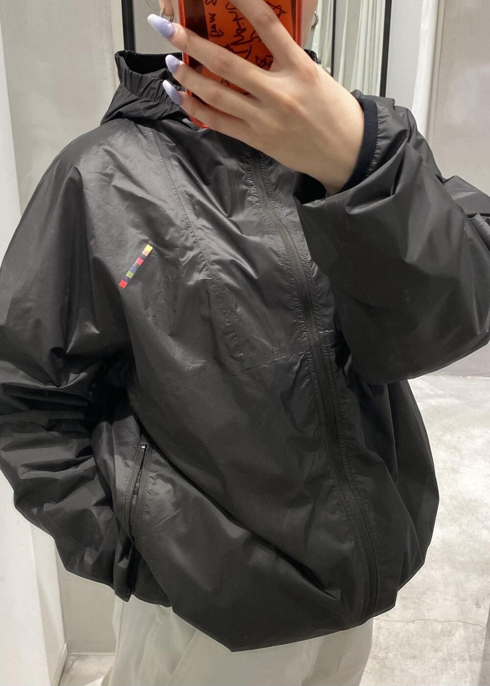 「outfits、カーキ、ホワイトパンツ、Saturdays NYC」｜「Saturdays NYCのAll Terrain Storm Shell（その他アウター、グリーン系）」を使った、yzkさん（レディース・163cm）の冬コーディネートの3枚目の写真