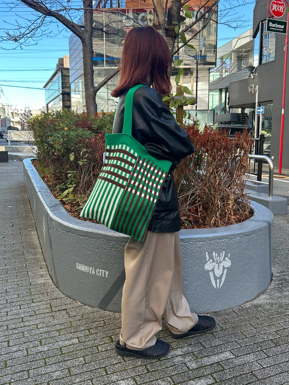 レディースの冬コーディネートの2枚目の写真