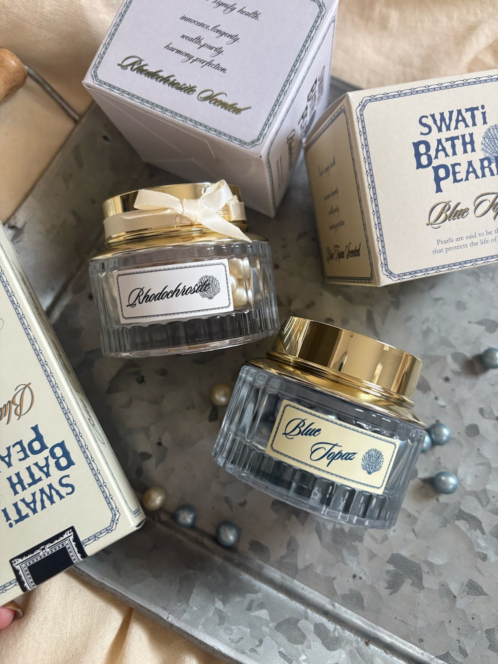 ブルー系の入浴剤・バスケアを着用したレディースの春コーディネートの3枚目の写真