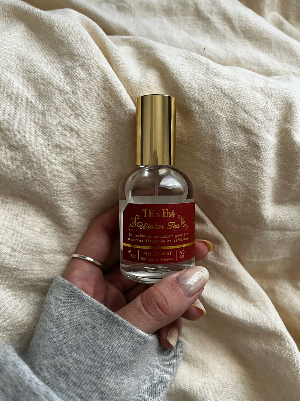 その他のボディケアキット/ギフトセットを着用したレディースの秋コーディネートの3枚目の写真