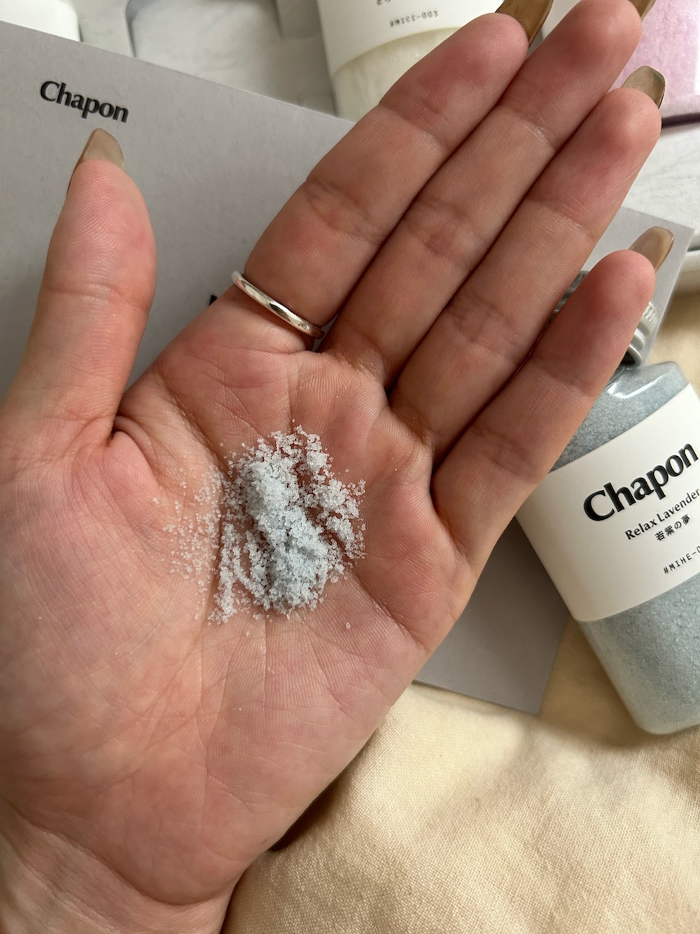 その他の入浴剤・バスケアを着用したレディースの秋コーディネートの3枚目の写真