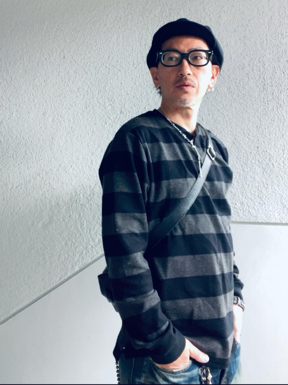 「ボーダー、リメイクデニム、キャスケット、デニム、ジャックパーセル」｜「Mighty ShineのHEAGDEFOG TWILL　ヘッジフォッグツイル（キャスケット、ブラック系）」を使った、GOODMAN®️さん（メンズ・168cm）の春コーディネートの2枚目の写真