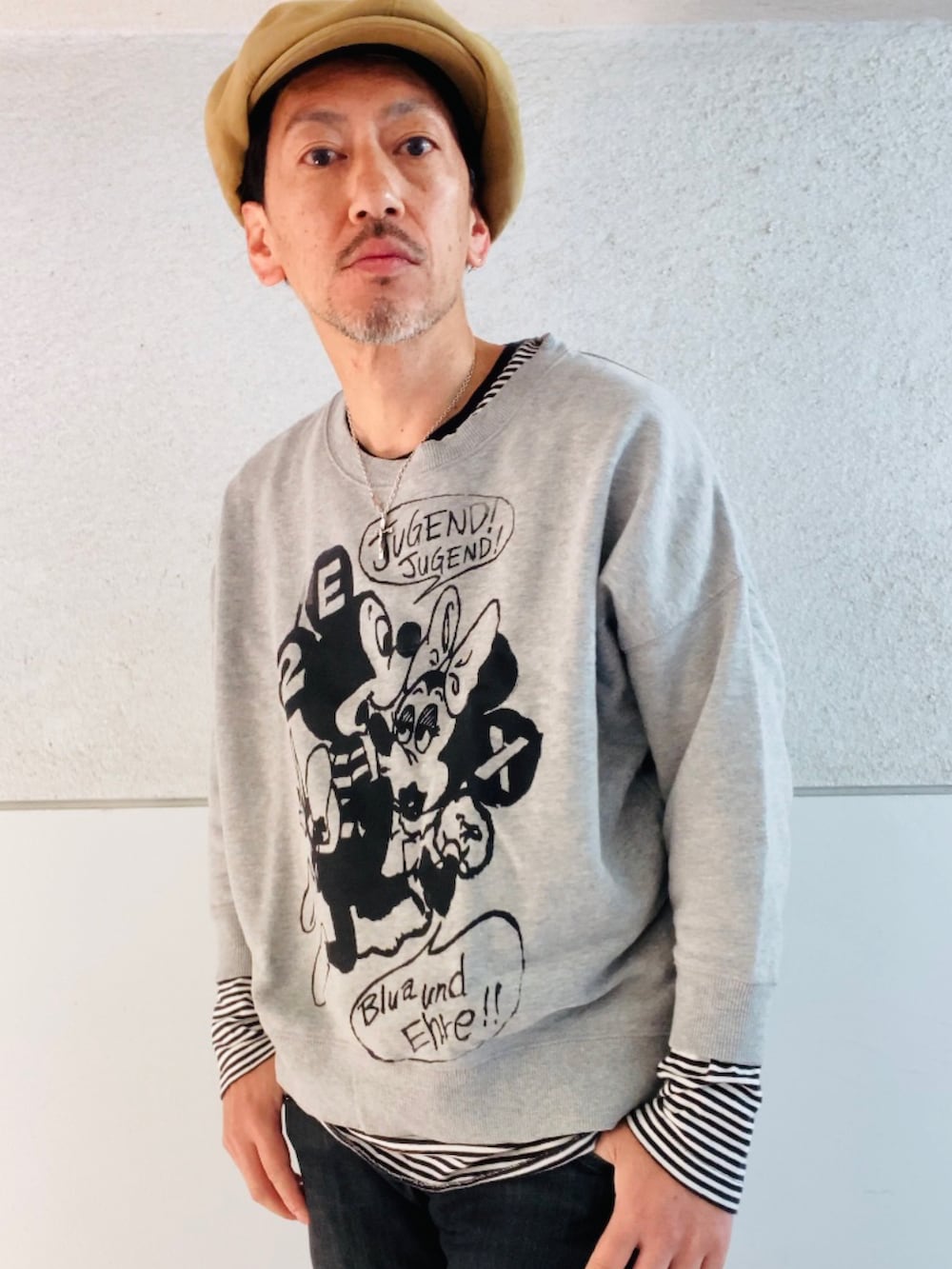 「パンク、レイヤード、ミッキー、ミッキースウェット、ドクターマーチン、ドクターマーチン3ホール、ボーダー、スエット、キャスケット、古着MIX」|「RACALのKN 8Panel Beret Casket / KN 8パネルベレーキャスケット(キャスケット、ベージュ系)」を使った、GOODMAN®️さん(メンズ・168cm)の春コーディネートの4枚目の写真