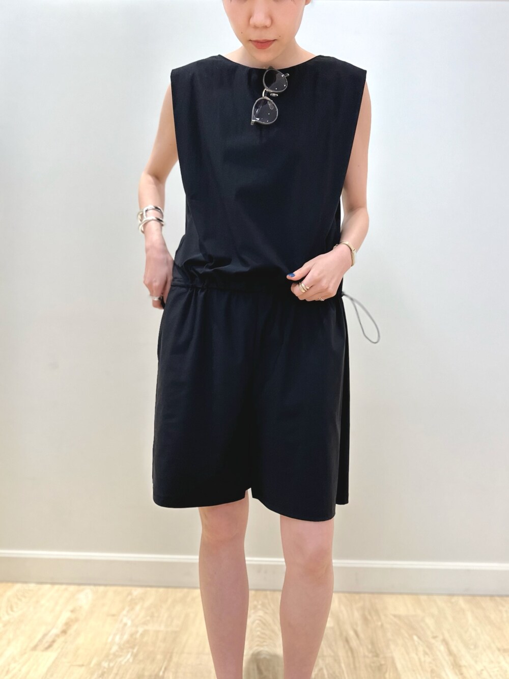 「レジャースタイル、オールインワン、初夏コーデ、夏、休日コーデ、ＵＶカット、UV対策」｜「NOLLEY’Sの◇【WEB限定】アクティビティシリーズ《高機能素材》UVカットショートオールインワン（つなぎ/オールインワン、ブラック系）」を使った、sakakibaraさん（レディース・168cm）の春コーディネートの3枚目の写真
