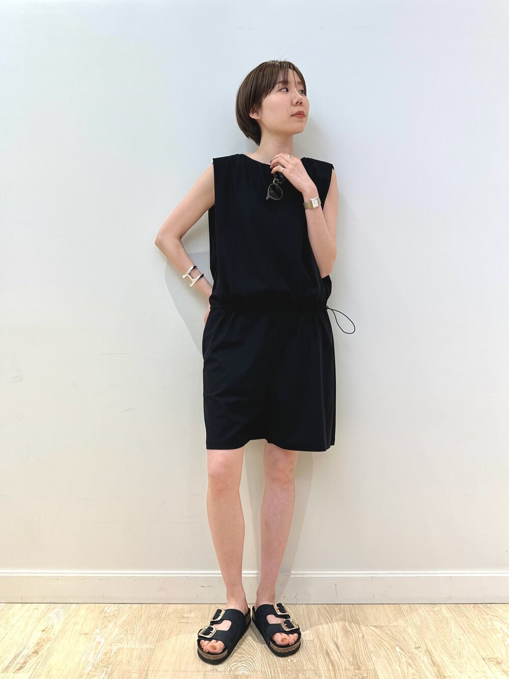 「レジャースタイル、オールインワン、初夏コーデ、夏、休日コーデ、ＵＶカット、UV対策」｜「NOLLEY’Sの◇【WEB限定】アクティビティシリーズ《高機能素材》UVカットショートオールインワン（つなぎ/オールインワン、ブラック系）」を使った、sakakibaraさん（レディース・168cm）の春コーディネートの2枚目の写真