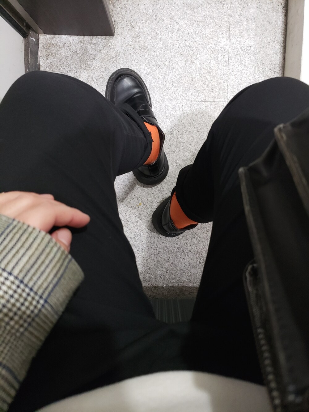 「KANGOLのアイテム（ブルゾン、グレー系）」を使った、yukifashioさん（レディース・153cm）の冬コーディネートの3枚目の写真