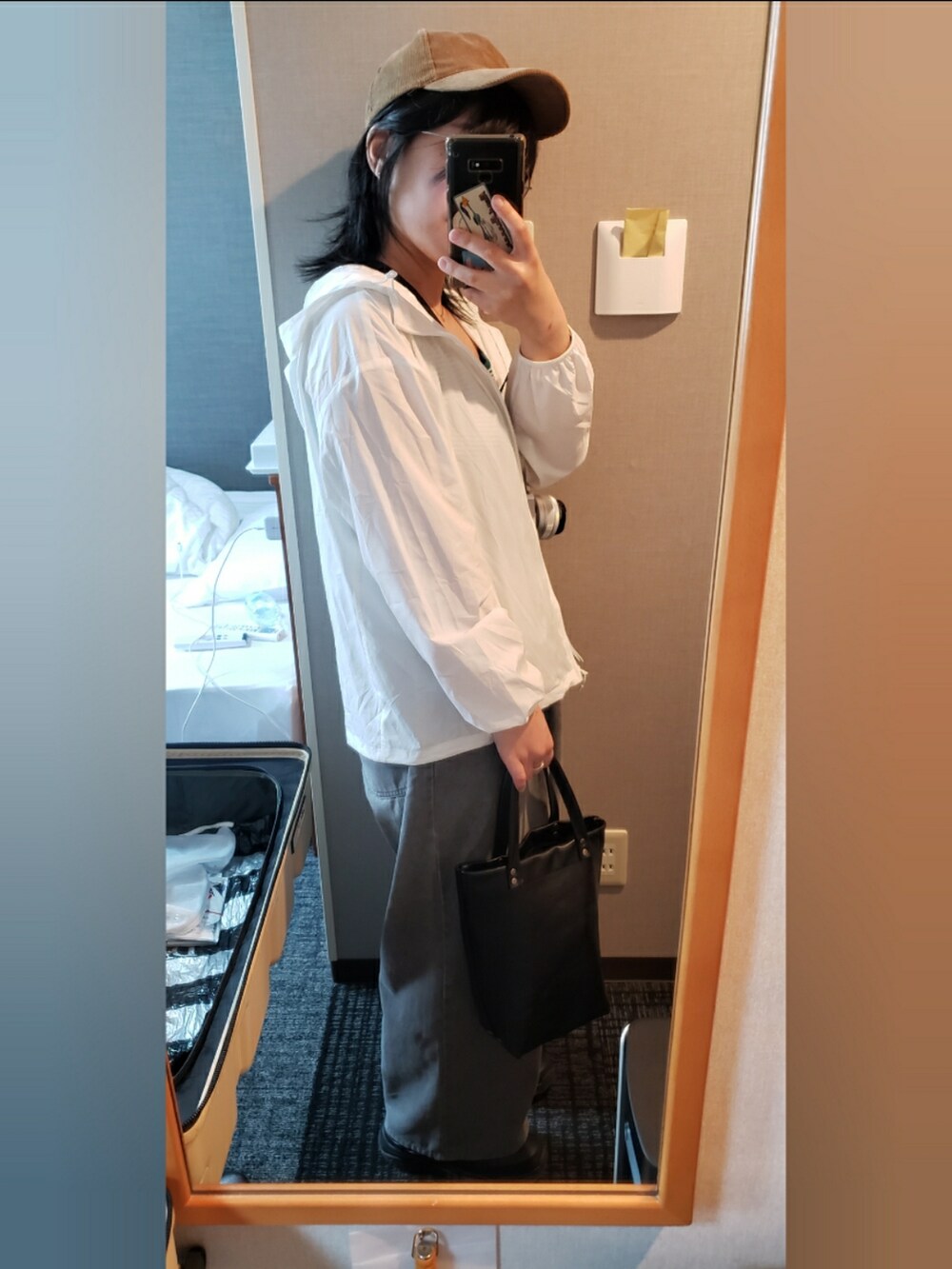 「UNIQLOのアイテム（トップス、ホワイト系）」を使った、yukifashioさん（レディース・153cm）の春コーディネートの2枚目の写真
