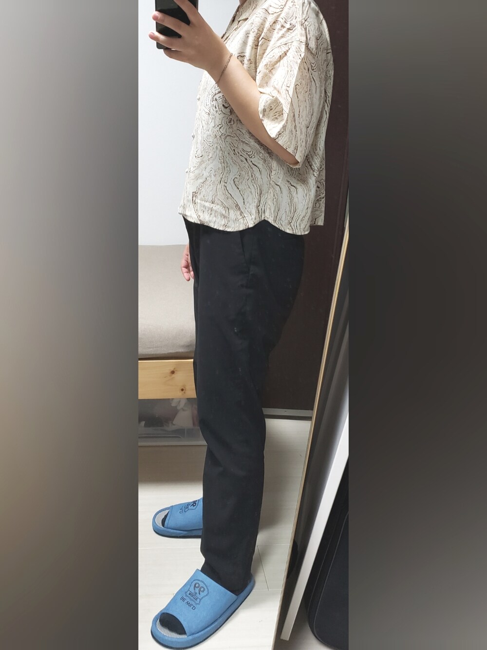 「179/WGのアイテム（シャツ/ブラウス、ベージュ系）」を使った、yukifashioさん（レディース・153cm）の夏コーディネートの3枚目の写真