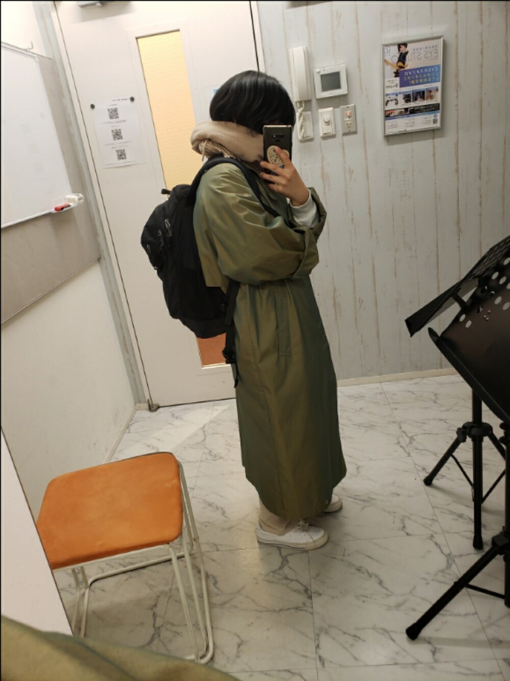 「NIKEのアイテム（スニーカー、ホワイト系）」を使った、yukifashioさん（レディース・153cm）の冬コーディネートの2枚目の写真