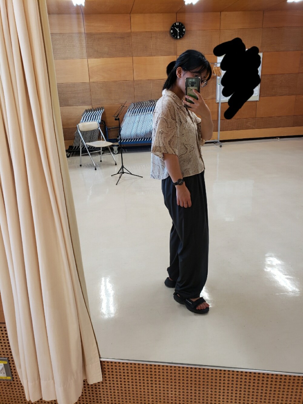 「179/WGのアイテム（シャツ/ブラウス、ベージュ系）」を使った、yukifashioさん（レディース・153cm）の夏コーディネートの2枚目の写真