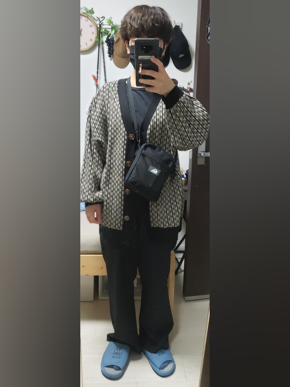 「Per sist enceのアイテム（カーディガン/ボレロ、ベージュ系）」を使った、yukifashioさん（レディース・153cm）の秋コーディネートの2枚目の写真