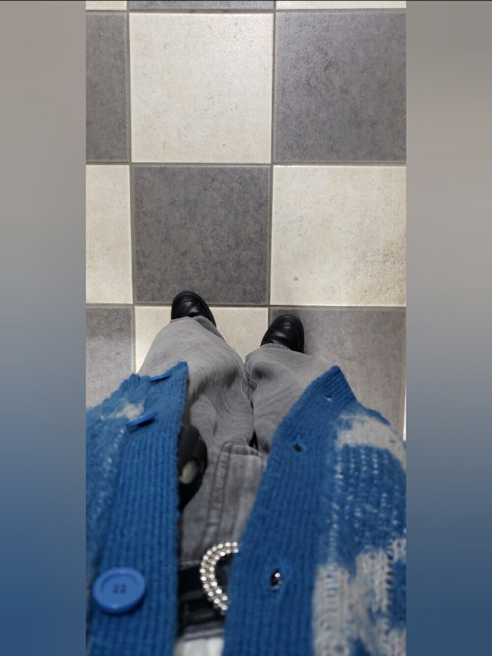 「LAKOLEのアイテム（ニット/セーター、ブルー系）」を使った、yukifashioさん（レディース・153cm）の冬コーディネートの3枚目の写真