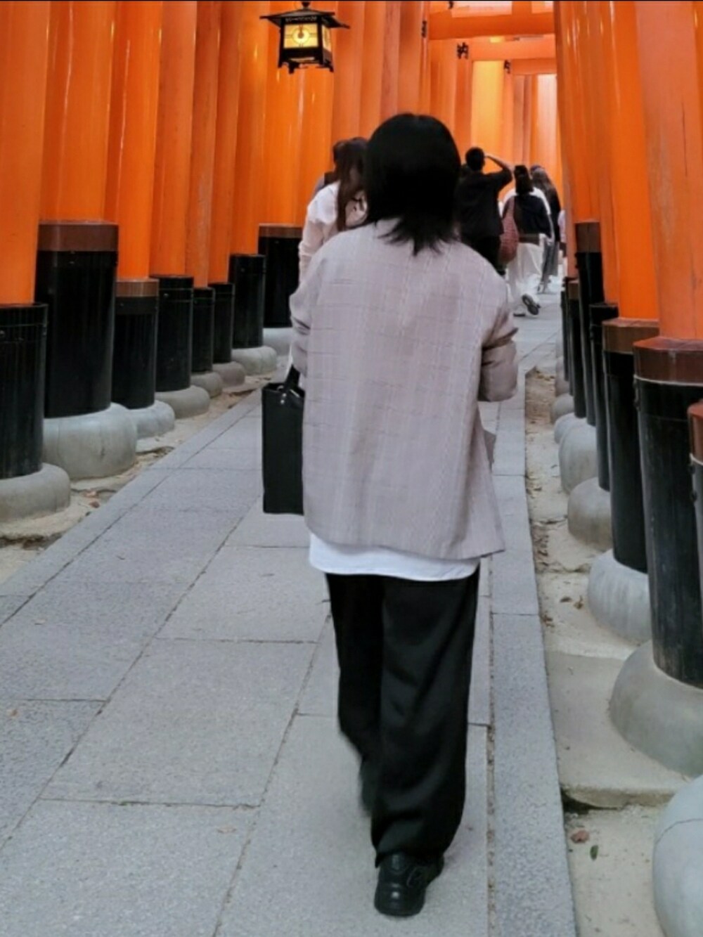 「UNIQLOのアイテム（パンツ、ブラック系）」を使った、yukifashioさん（レディース・153cm）の春コーディネートの2枚目の写真
