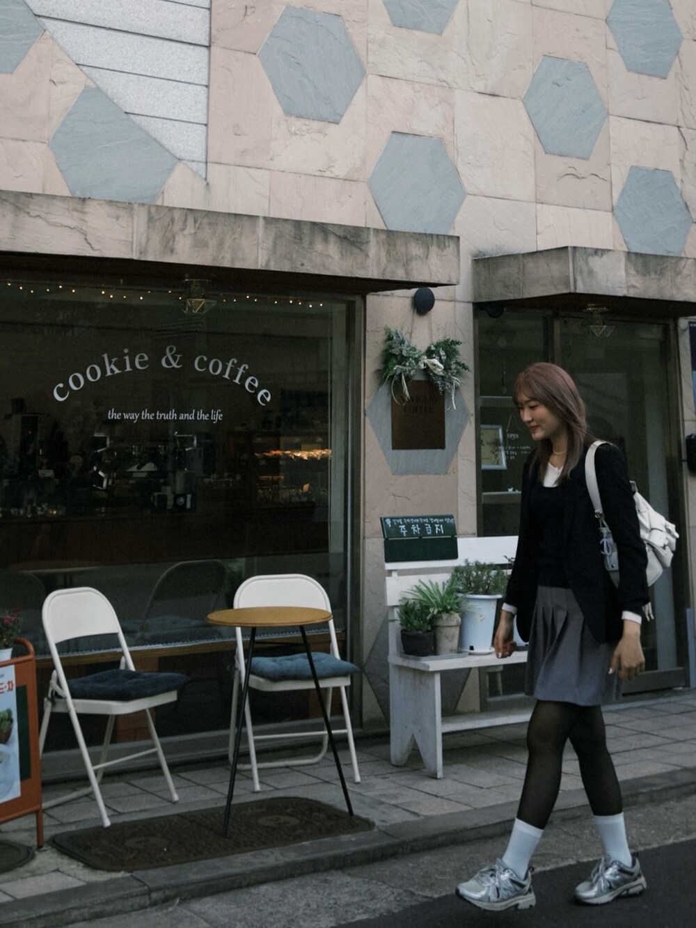 「今日のコーデ」｜「KRのアイテム（ワンピース、ベージュ系）」を使った、…_さん（レディース・167cm）の秋コーディネートの5枚目の写真