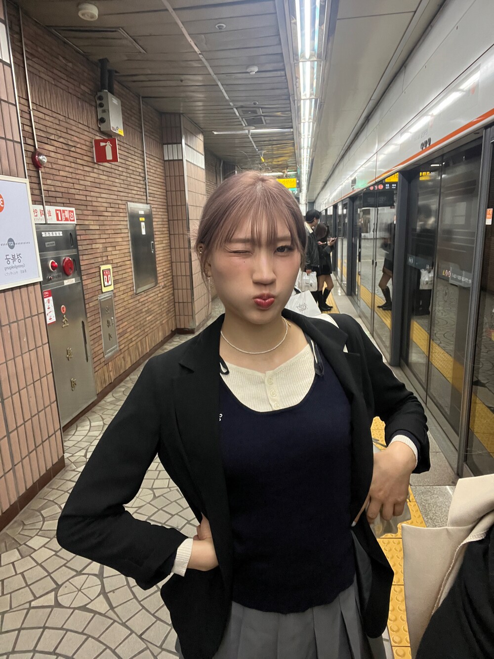 「今日のコーデ」｜「KRのアイテム（ワンピース、ベージュ系）」を使った、…_さん（レディース・167cm）の秋コーディネートの2枚目の写真