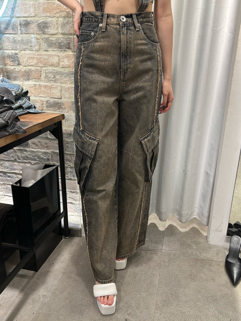 「GYDAのSEPARATE デニムオールインワン（つなぎ/オールインワン、その他）」を使った、Yuzukiさん（レディース・160cm）の夏コーディネートの5枚目の写真