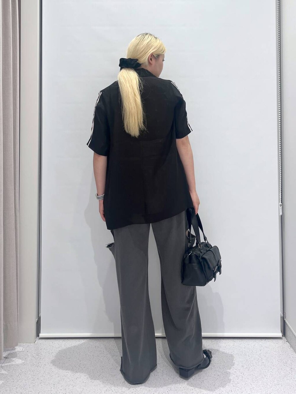 「高身長、個性派、ユニセックス、夏コーデ、FOREVER 21、モード」|「FOREVER 21の【2024SS】シアーラインジャケット(テーラードジャケット、その他)」を使った、SEINAさん(レディース・168cm)の夏コーディネートの5枚目の写真