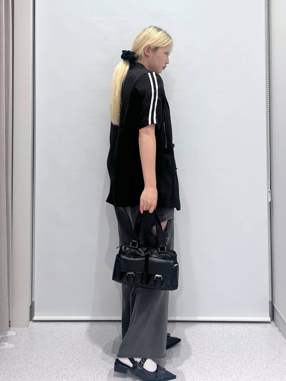 「高身長、個性派、ユニセックス、夏コーデ、FOREVER 21、モード」|「FOREVER 21の【2024SS】シアーラインジャケット(テーラードジャケット、その他)」を使った、SEINAさん(レディース・168cm)の夏コーディネートの4枚目の写真