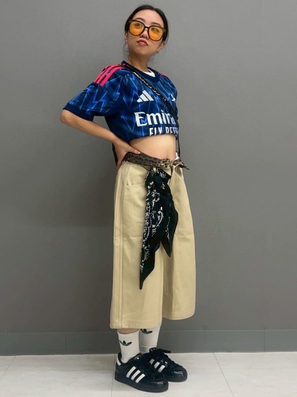 「ショルダーバッグ、スニーカー、adidas、adidas originals、アディダス、アディダスオリジナルス、スーパースター」｜「adidasのトレフォイル クッション クルーソックス 3足組 / アディダスオリジナルス adidas Originals（ソックス/靴下、ホワイト系）」を使った、MAさん（レディース・148cm）の夏コーディネートの2枚目の写真