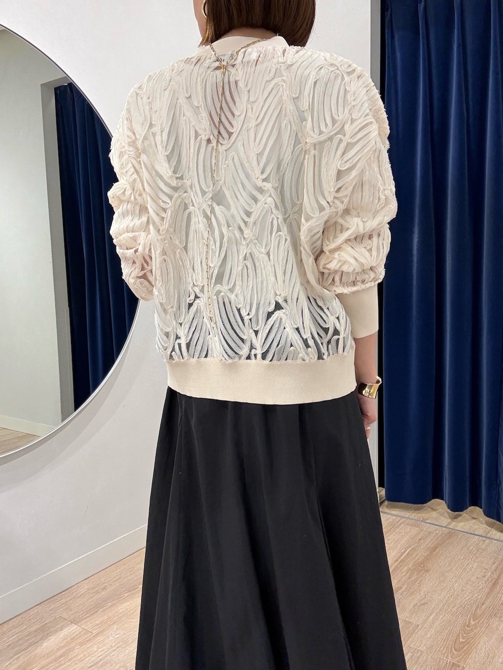 imaiさんの「《セットアップ対応》《手洗い可能》チュール刺繍Vネックカーディガン（Rie Miller）」を使ったコーディネートの10枚目の写真