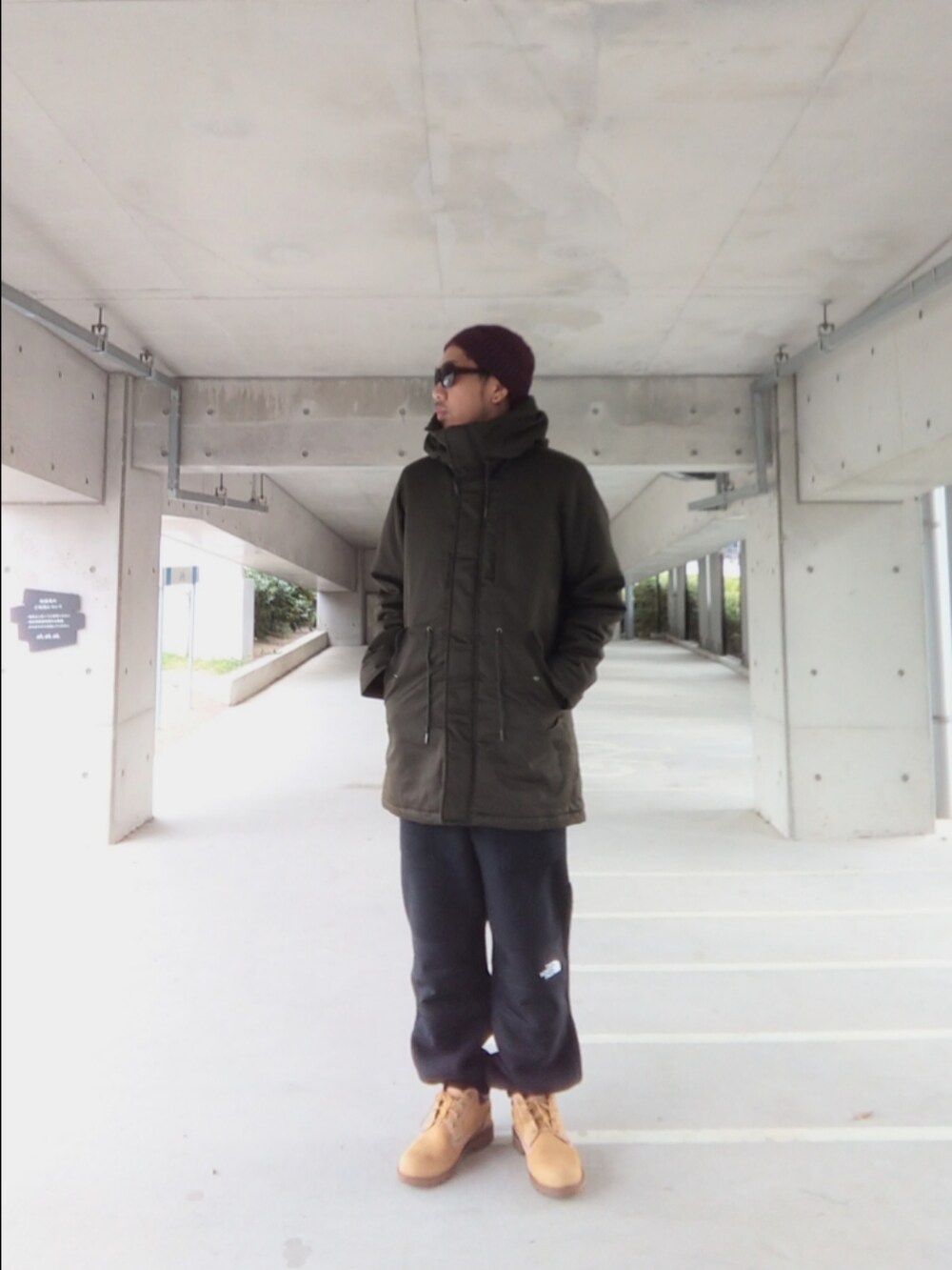 「THE NORTH FACE、Timberland、back number、モッズコート、カーキ、ストリート、アイスクライマー、冬コーデ、防寒　、中綿、デナリスリップオンパンツ」｜「BACK NUMBERの【BACK NUMBER】中綿モッズコート（ミリタリージャケット、グリーン系）」を使った、hasshi(ハッシー)さん（メンズ・172cm）の冬コーディネートの3枚目の写真
