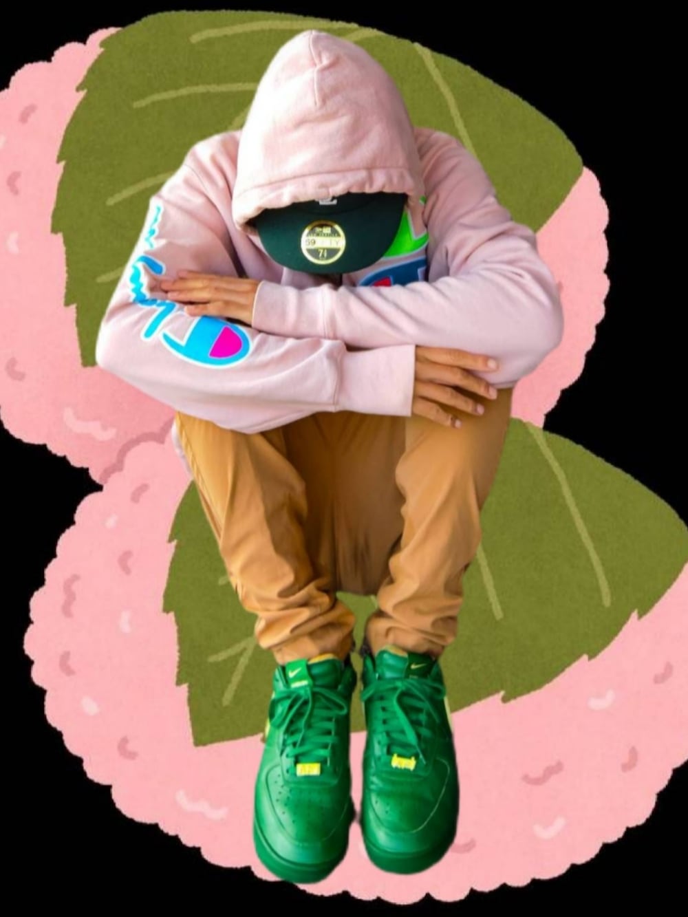 ピンク系のパーカー、ベージュ系のその他パンツ、グリーン系のスニーカーを着用したメンズの春コーディネートの2枚目の写真